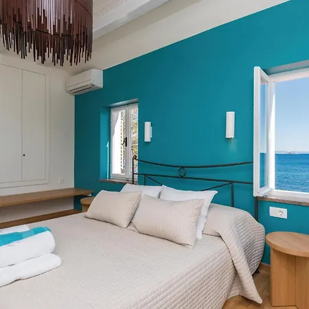 Holiday home Four-bedroom In