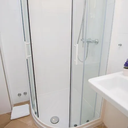 Four-bedroom In Orebic
