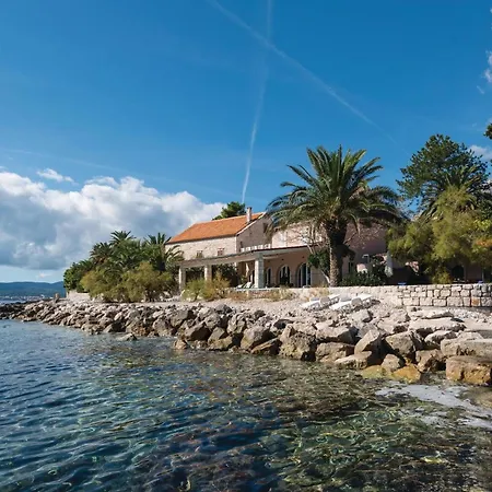 Four-bedroom In Holiday home Orebic